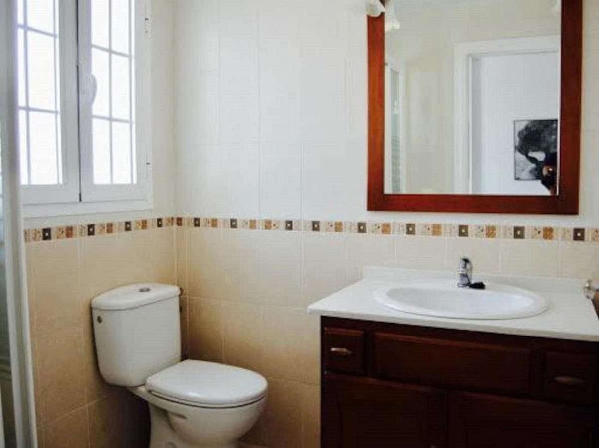 Fantastic 1 Bedroom Apartment In The Centre Of Nerja Exterior foto